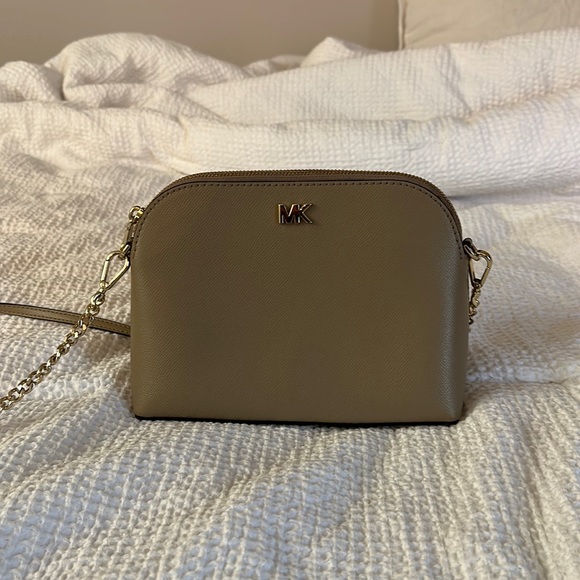 Michael Kors crossbody bag - Picture 1 of 4
